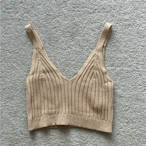 Aerie Tank - Picture 2 of 3